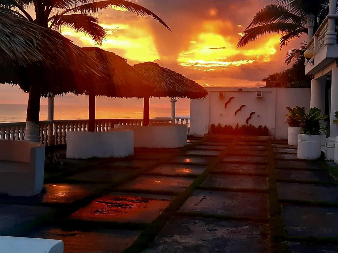 Hotel La Casona Beach El Guayabo 外观 照片
